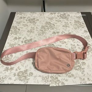 Lululemon Everywhere Belt Bag Blush